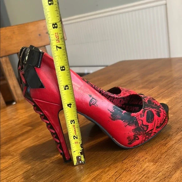 Elegant Red and Black Stiletto Heels - Picture 6 of 6